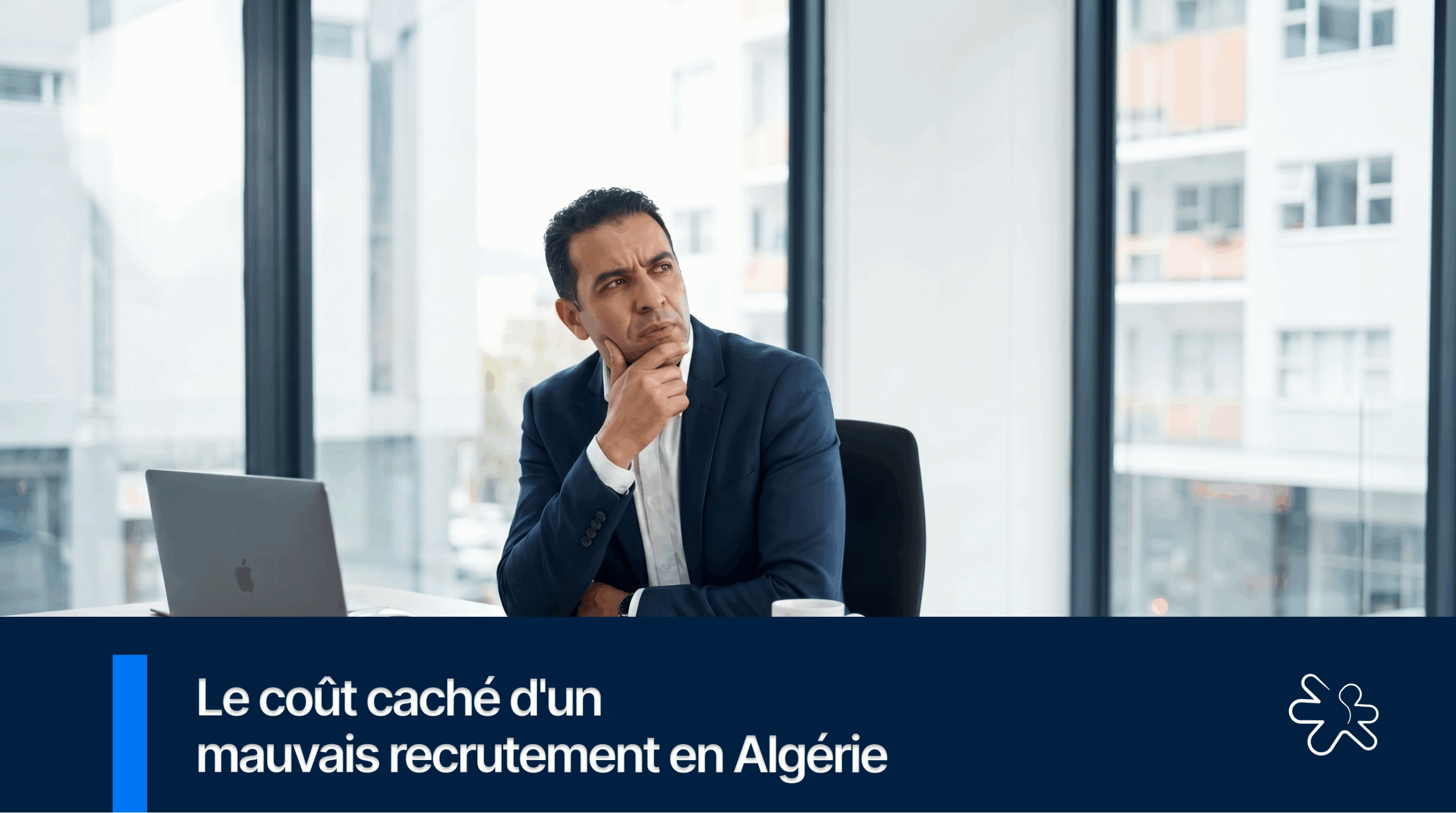 un employeur dans un bureau